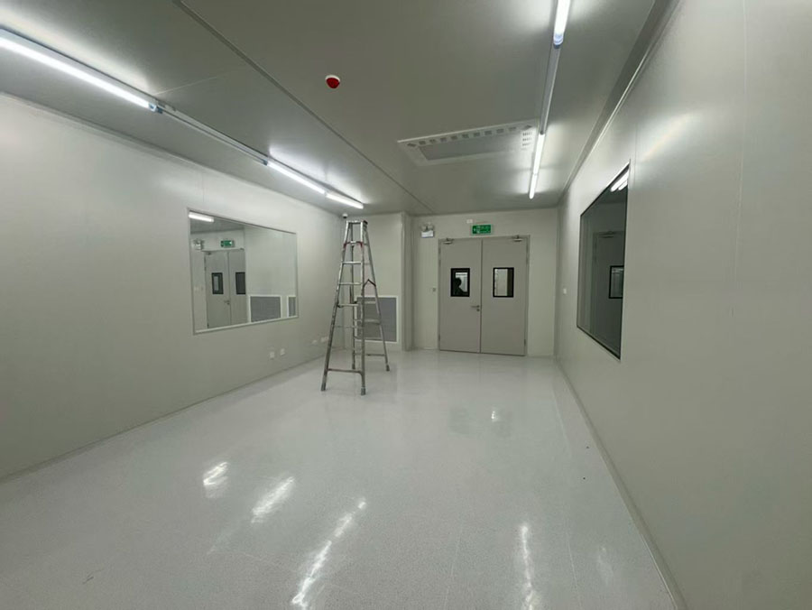 十万级洁净区装修施工图片